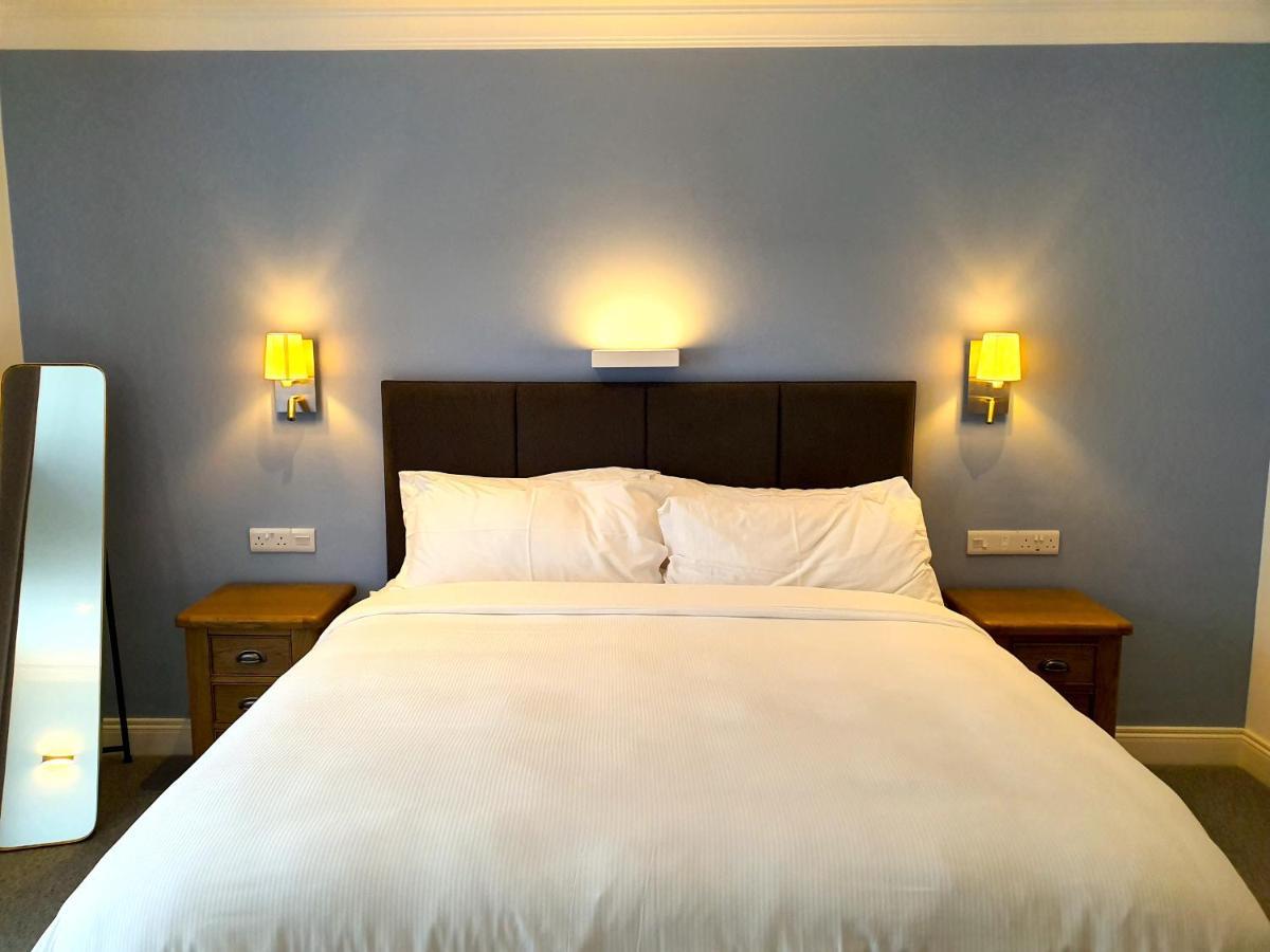 Dingle Garden Townhouse Bed & Breakfast Eksteriør bilde A bedroom at the hotel
